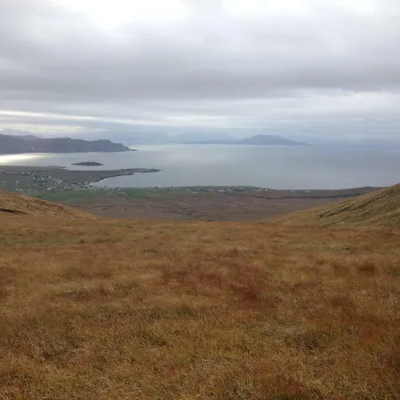 High Road بيت للعطل *